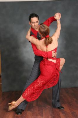 how to dance salsa with a partner and why it's important to keep the music in mind