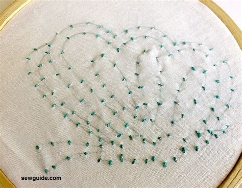 how to start embroidery needle: do you prefer to start with a tapestry needle or a couching needle?